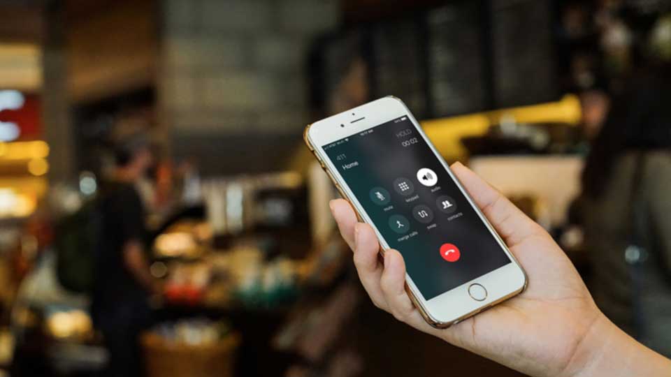 کنفرانس تلفنی در آیفون